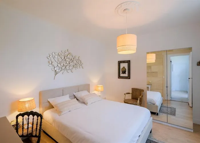 Les Suites D\'Alienor-Suite Acanthe